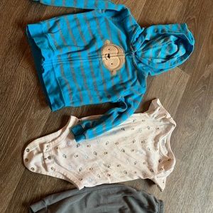 3 piece set Child of mine by Carter’s